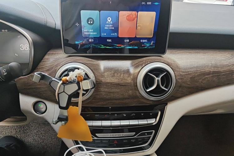 Used BAIC Beijing EU5 2018 R500 Smart Wind Edition Audio And AC Panel