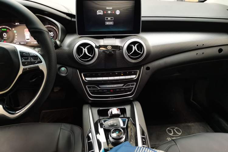 Used BAIC Beijing EU5 2018 R500 Smart Wind Edition Audio And AC Panel