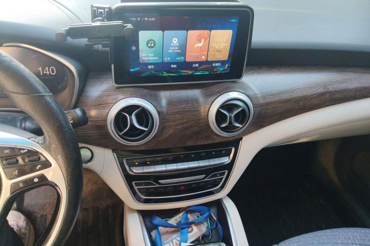 Used BAIC Beijing EU5 2018 R500 Smart Wind Edition Audio And AC Panel