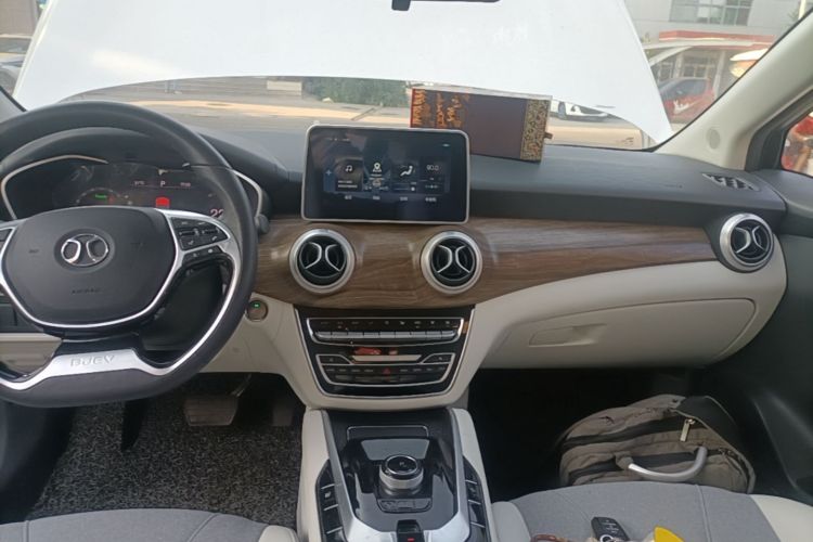 Used BAIC Beijing EU5 2018 R500 Smart Wind Edition Audio And AC Panel