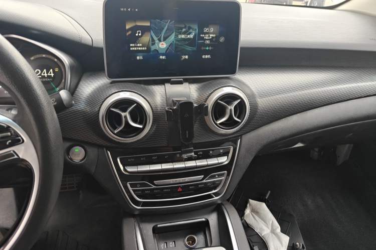 Used BAIC Beijing EU5 2018 R500 Smart Wind Edition Audio And AC Panel