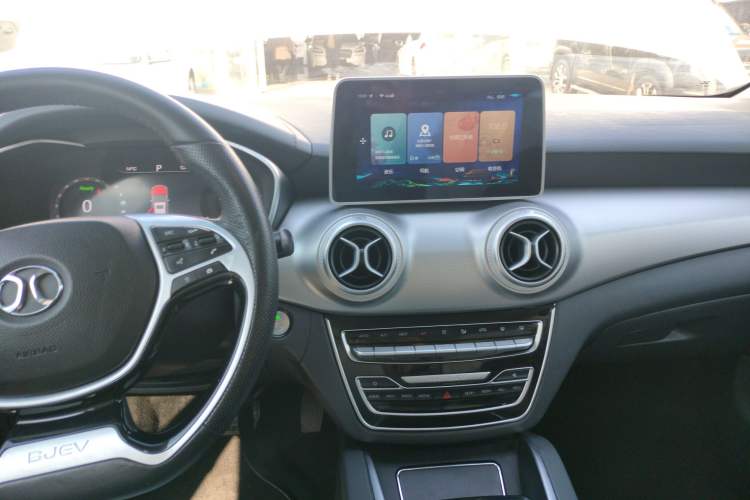 Used BAIC Beijing EU5 2018 R550 Smart Trend Edition Audio And AC Panel