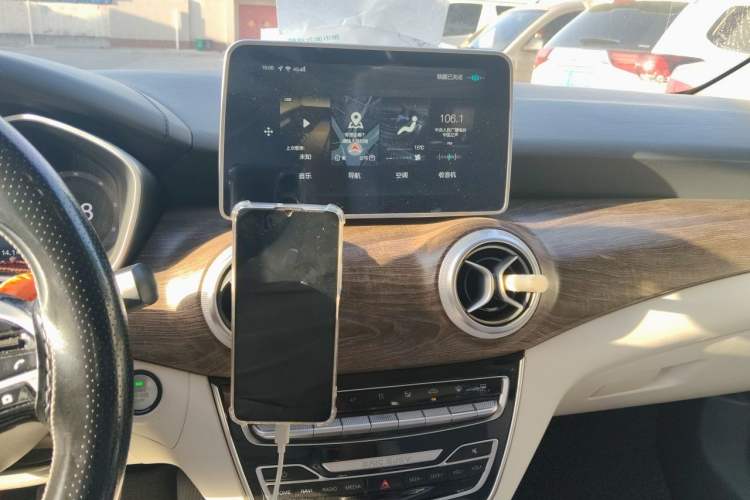 Used BAIC Beijing EU5 2018 R500 Smart Wind Edition Audio And AC Panel