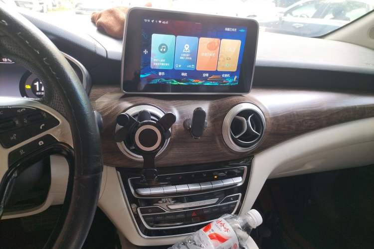 Used BAIC Beijing EU5 2018 R500 Smart Edition Audio And AC Panel