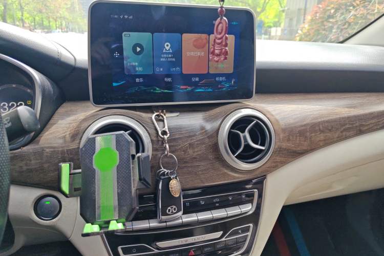 Used BAIC Beijing EU5 2018 R500 Smart Wind Edition Audio And AC Panel