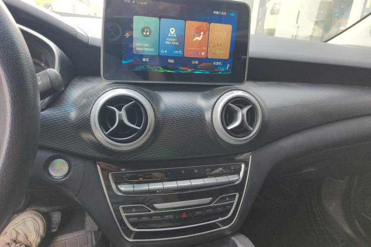 Used BAIC Beijing EU5 2018 R500 Smart Wind Edition Audio And AC Panel