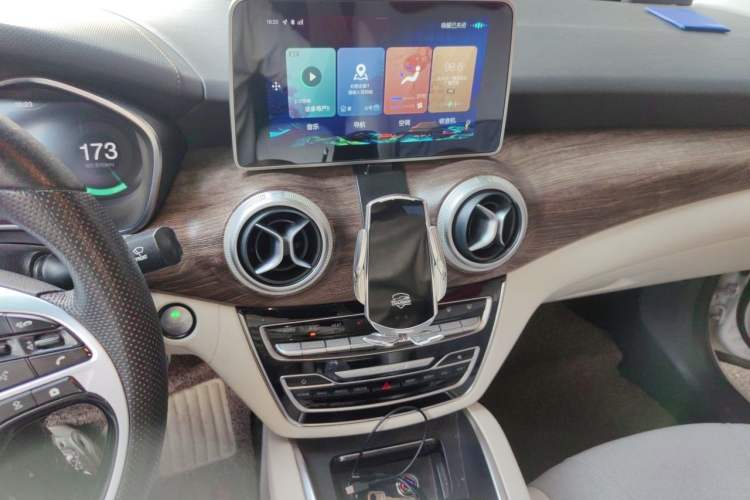 Used BAIC Beijing EU5 2018 R500 Smart Edition Audio And AC Panel