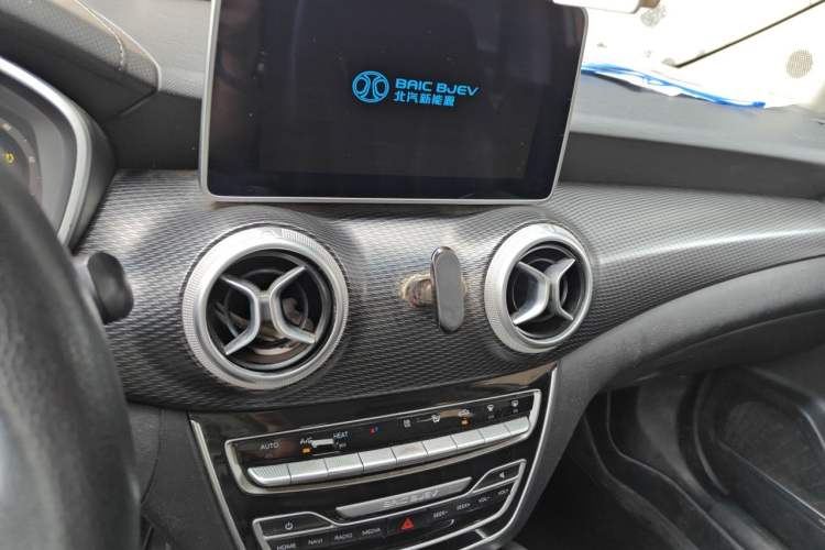Used BAIC Beijing EU5 2018 R500 Smart Wind Edition Audio And AC Panel
