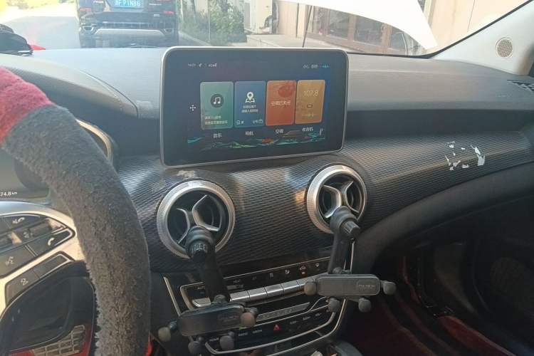 Used BAIC Beijing EU5 2018 R500 Smart Wind Edition Audio And AC Panel