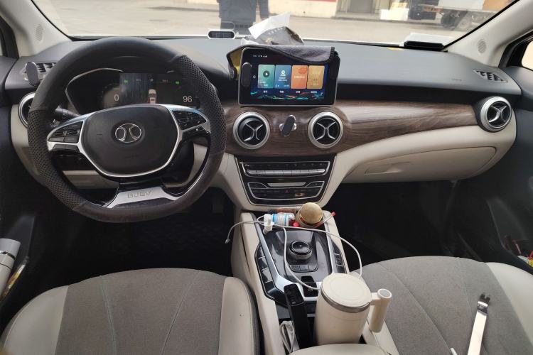 Used BAIC Beijing EU5 2018 R500 Smart Wind Edition Center Console