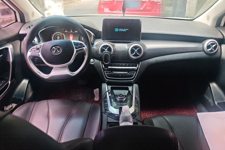 Used BAIC Beijing EU5 2018 R500 Smart Wind Edition Center Console