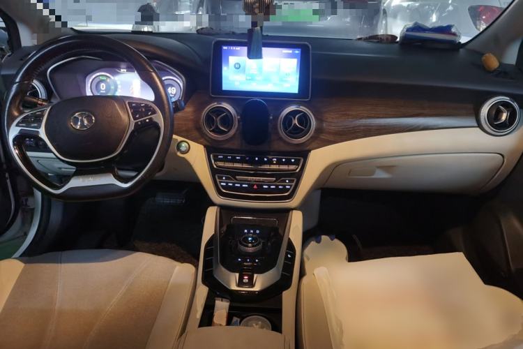 Used BAIC Beijing EU5 2018 R500 Smart Wind Edition Center Console