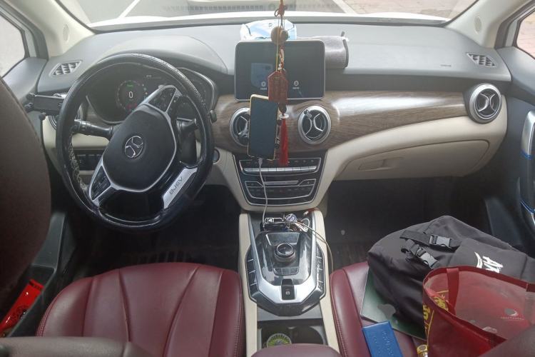 Used BAIC Beijing EU5 2018 R500 Smart Wind Edition Center Console