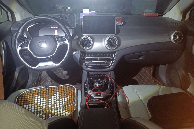 Used BAIC Beijing EU5 2018 R550 Smart Trend Edition Center Console