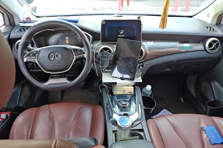 Used BAIC Beijing EU5 2018 R500 Smart Wind Edition Center Console