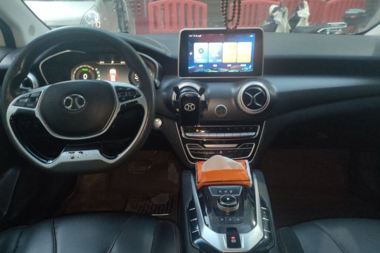 Used BAIC Beijing EU5 2018 R500 Smart Wind Edition Center Console