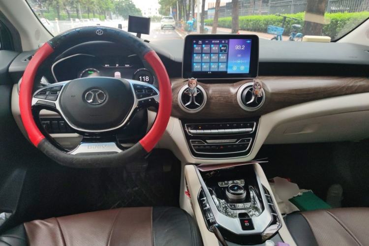 Used BAIC Beijing EU5 2018 R500 Smart Edition Center Console