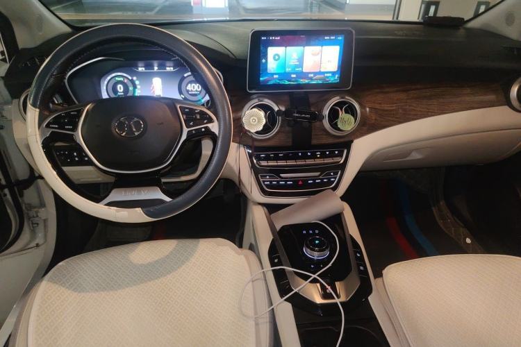 Used BAIC Beijing EU5 2018 R500 Smart Edition Center Console
