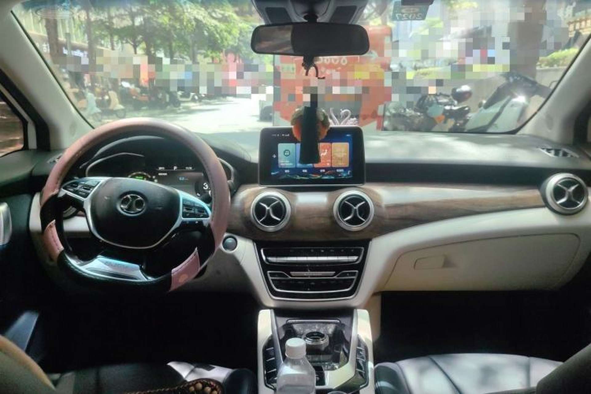 Used BAIC Beijing EU5 2018 R500 Smart Wind Edition Center Console