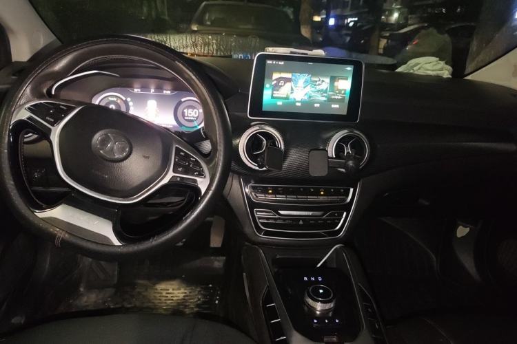 Used BAIC Beijing EU5 2018 R500 Smart Wind Edition Center Console