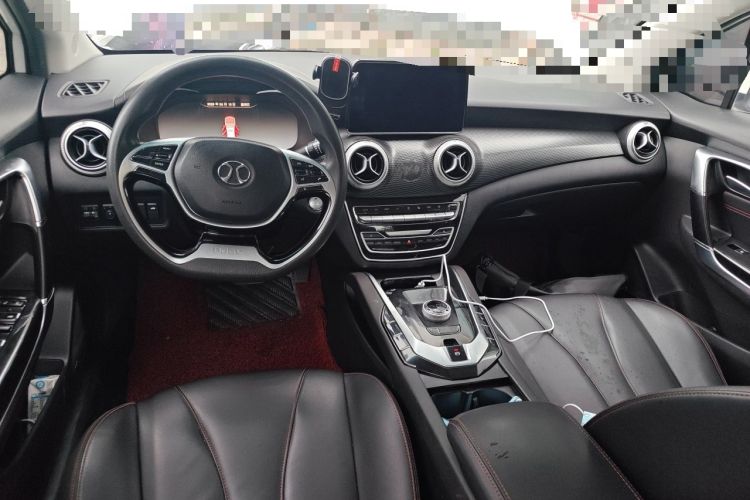 Used BAIC Beijing EU5 2018 R500 Smart Wind Edition Center Console