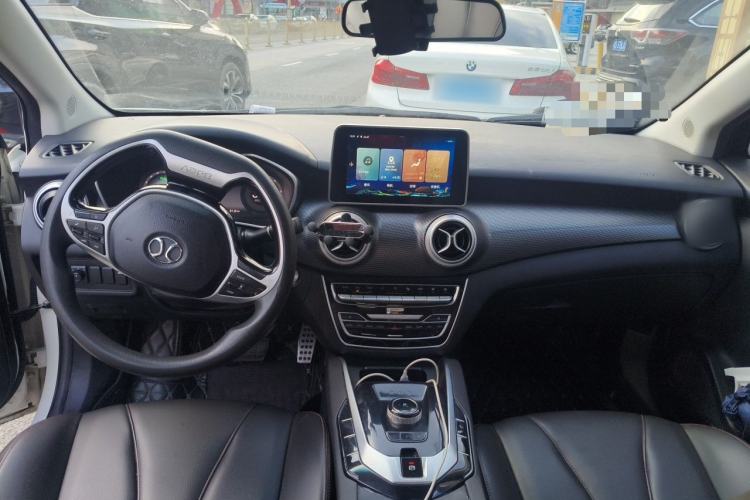 Used BAIC Beijing EU5 2018 R500 Smart Wind Edition Center Console