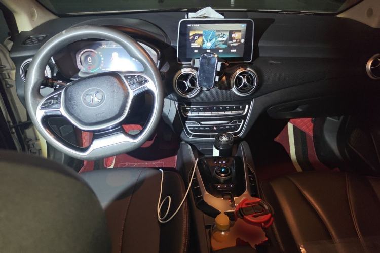 Used BAIC Beijing EU5 2018 R500 Smart Wind Edition Center Console