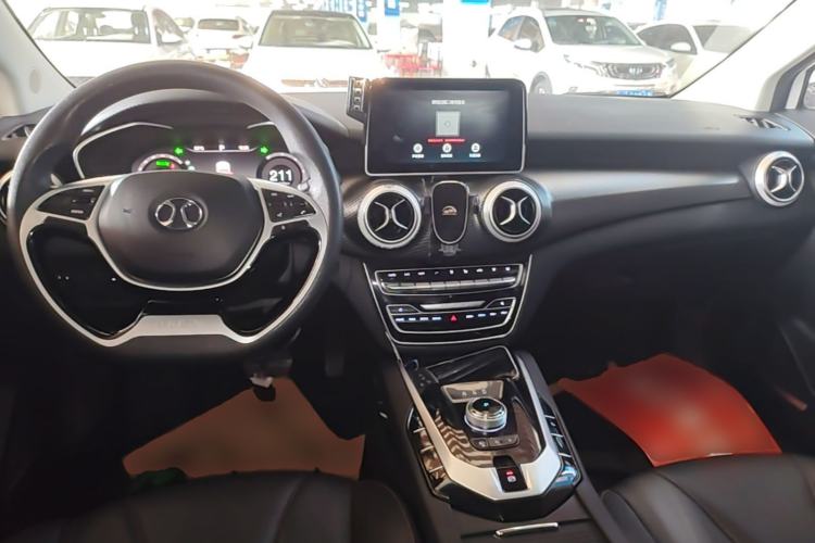 Used BAIC Beijing EU5 2018 R500 Smart Wind Edition Center Console