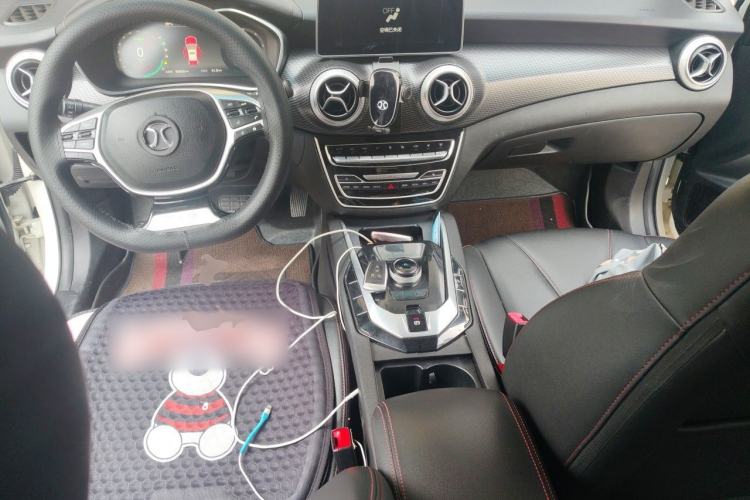 Used BAIC Beijing EU5 2018 R500 Smart Wind Edition Center Console