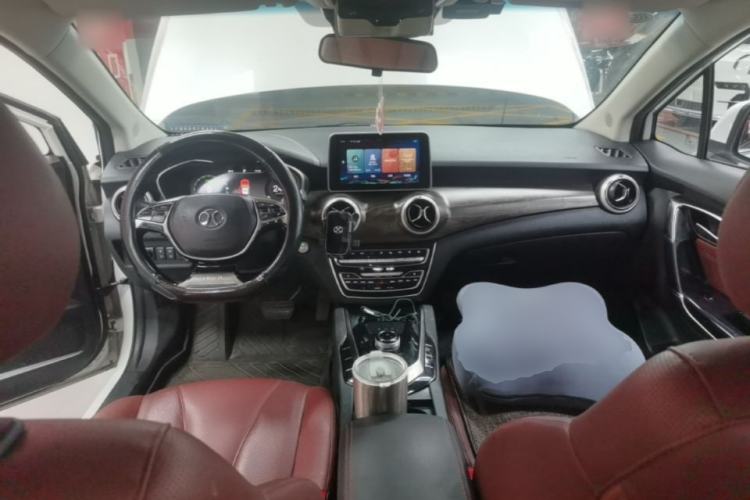 Used BAIC Beijing EU5 2018 R500 Smart Wind Edition Center Console
