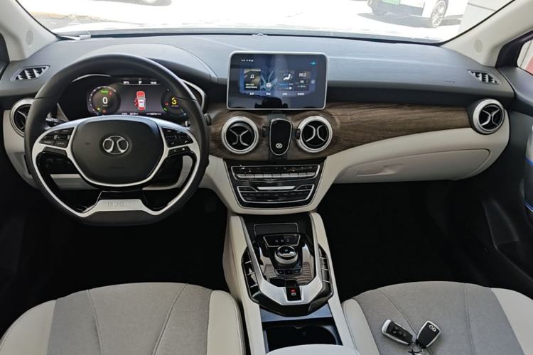 Used BAIC Beijing EU5 2018 R500 Smart Wind Edition Center Console