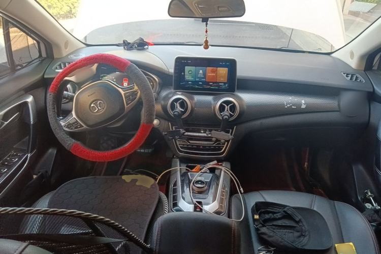 Used BAIC Beijing EU5 2018 R500 Smart Wind Edition Center Console