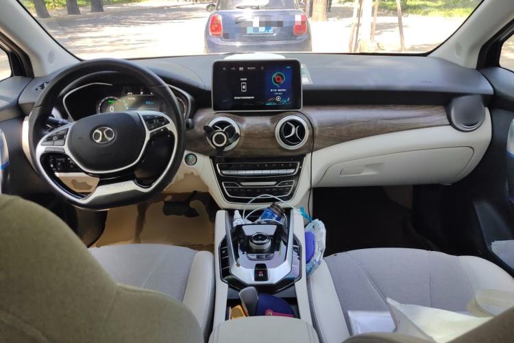 Used BAIC Beijing EU5 2018 R500 Smart Edition Center Console