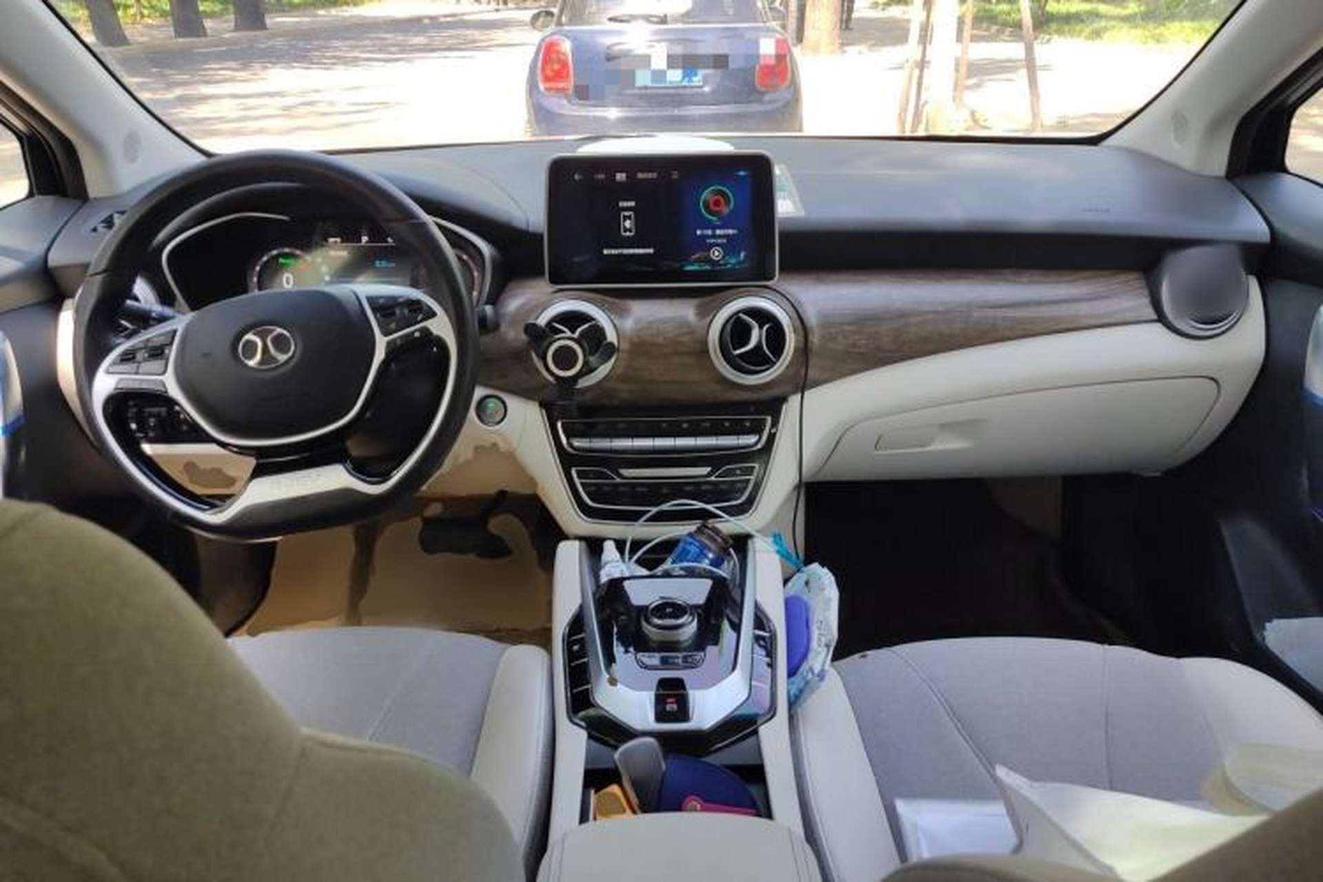 Used BAIC Beijing EU5 2018 R500 Smart Edition Center Console