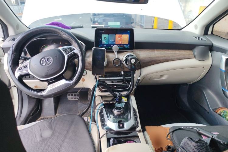 Used BAIC Beijing EU5 2018 R500 Smart Wind Edition Center Console