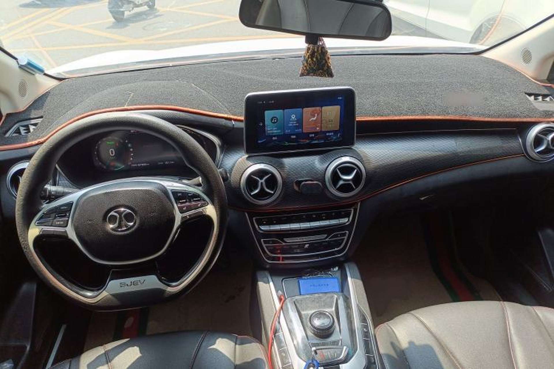 Used BAIC Beijing EU5 2018 R500 Smart Wind Edition Center Console