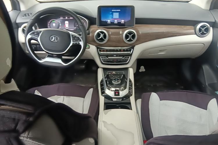 Used BAIC Beijing EU5 2018 R500 Smart Wind Edition Center Console