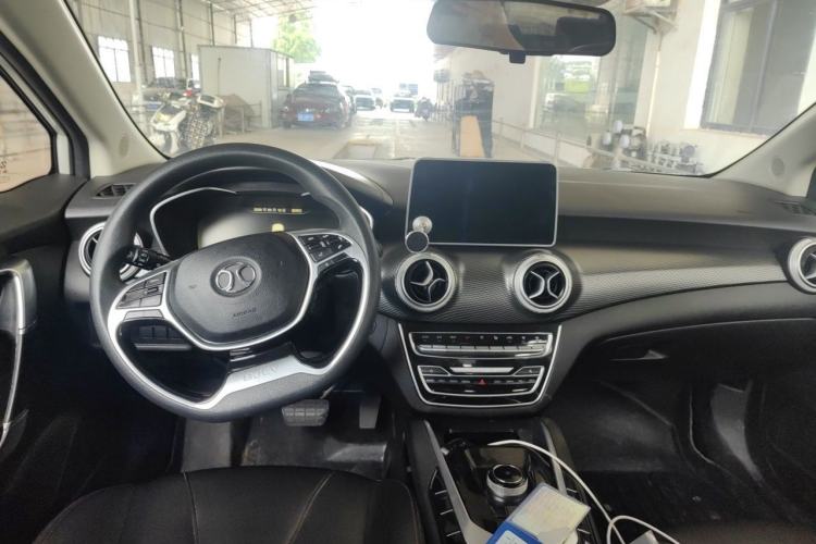 Used BAIC Beijing EU5 2018 R500 Smart Wind Edition Center Console