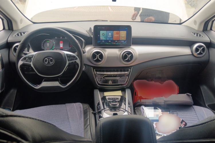 Used BAIC Beijing EU5 2018 R550 Smart Trend Edition Center Console