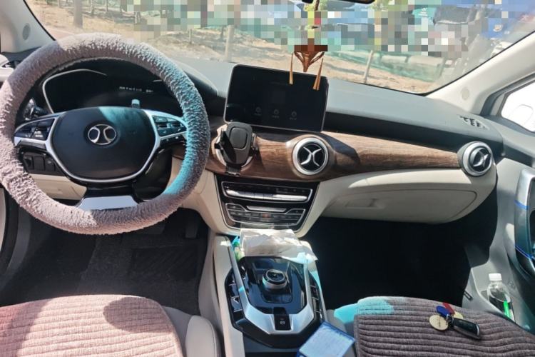 Used BAIC Beijing EU5 2018 R500 Smart Wind Edition Center Console