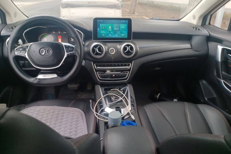 Used BAIC Beijing EU5 2018 R500 Smart Wind Edition Center Console