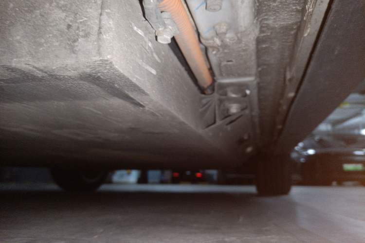 Used BAIC Beijing EU5 2018 R550 Smart Trend Edition Chassis Front Left