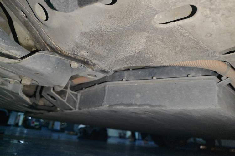 Used BAIC Beijing EU5 2018 R500 Smart Wind Edition Chassis Front Left