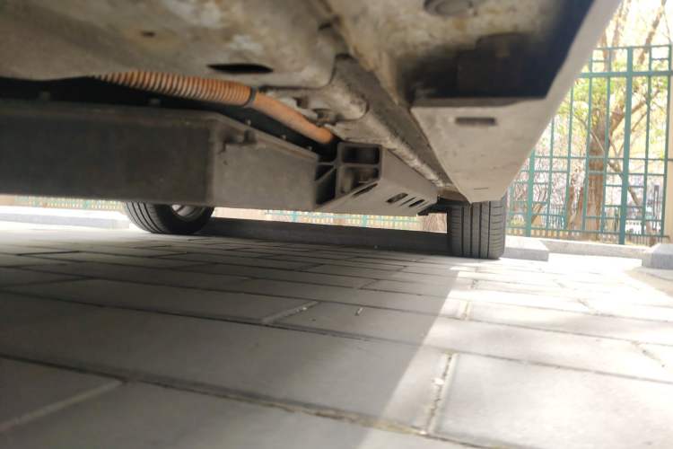 Used BAIC Beijing EU5 2018 R500 Smart Wind Edition Chassis Front Left