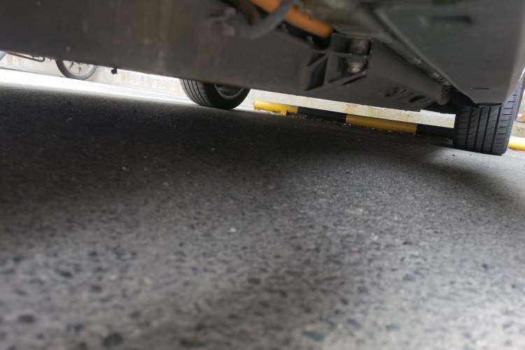 Used BAIC Beijing EU5 2018 R550 Smart Trend Edition Chassis Front Left