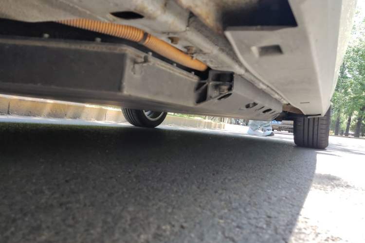 Used BAIC Beijing EU5 2018 R500 Smart Edition Chassis Front Left