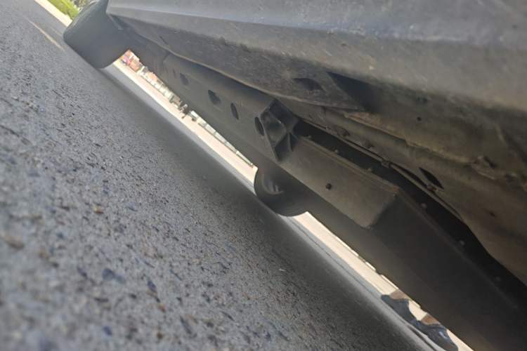 Used BAIC Beijing EU5 2018 R500 Smart Wind Edition Chassis Front Right
