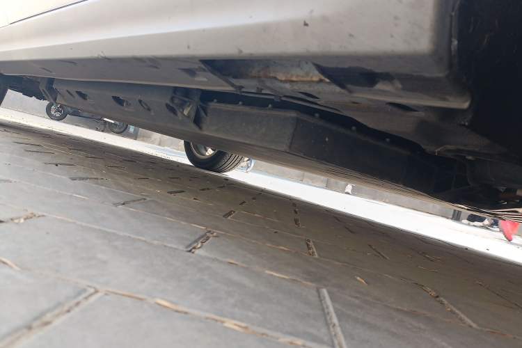 Used BAIC Beijing EU5 2018 R500 Smart Wind Edition Chassis Front Right