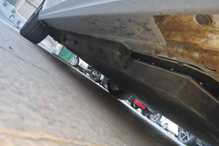 Used BAIC Beijing EU5 2018 R500 Smart Edition Chassis Front Right