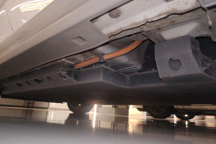 Used BAIC Beijing EU5 2018 R500 Smart Edition Chassis Rear Left